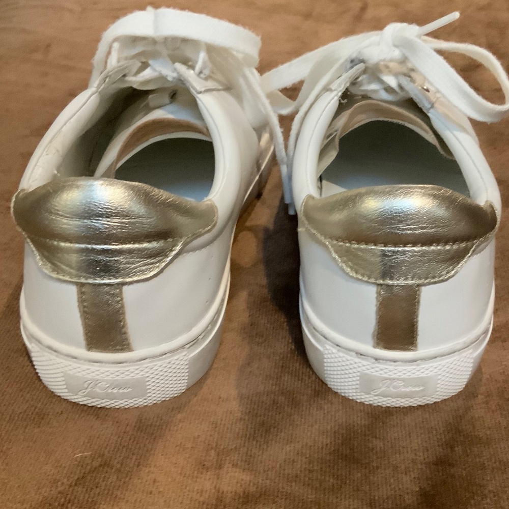 J Crew  White gold 9 Sneakers Classic Timeless Travel Officecore Coquette